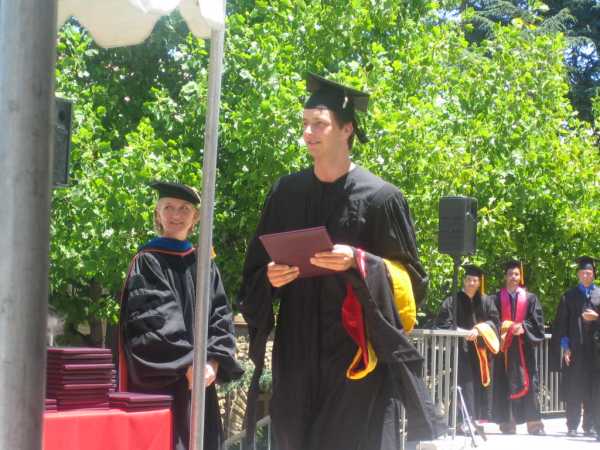 Grad 028.jpg 6/18/2006 5:58:20 PM